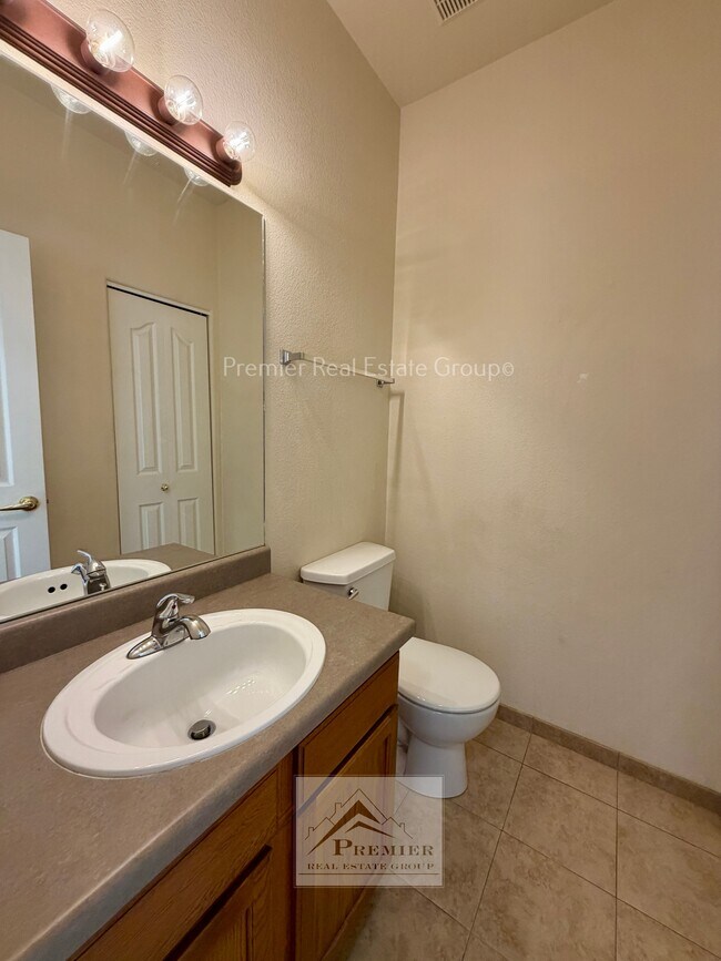 Building Photo - 2225 Stepping Stones Way