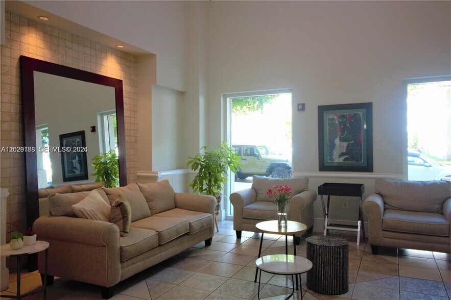 Building Photo - 50 Menores Ave