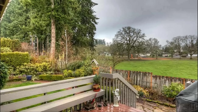 Building Photo - 4bd/3ba HUGE Home w/Hardwood Floors, Russi...