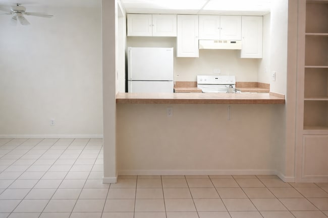 Building Photo - 2920 Briarwood Rd