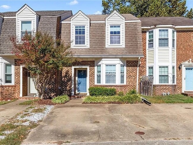 Building Photo - 632 Sedgefield Ct