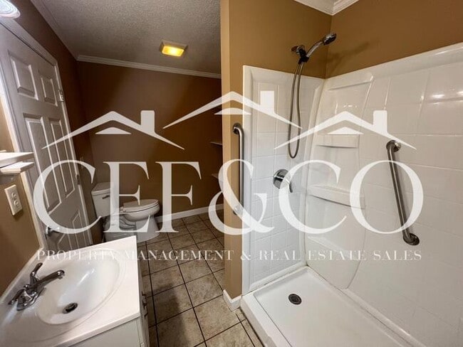 Building Photo - Beautiful 4 bedroom brick ranch now available!