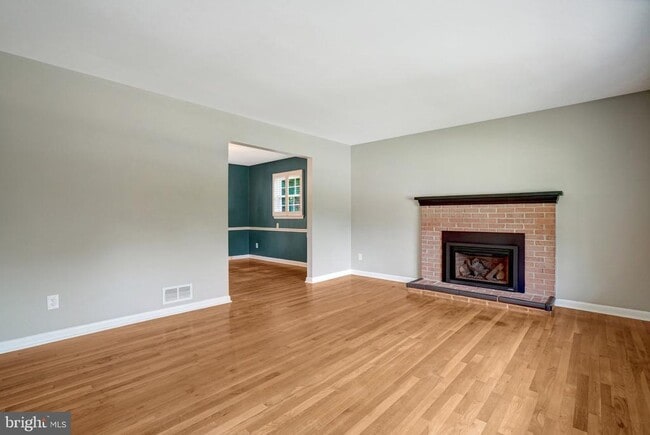 Building Photo - 821 N Latham St