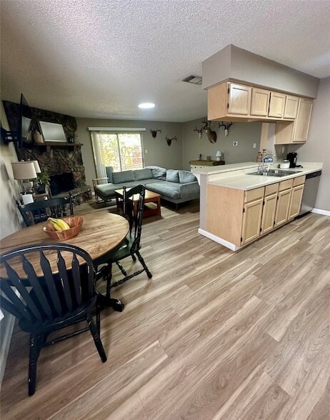 Building Photo - 1005 Waverly Dr