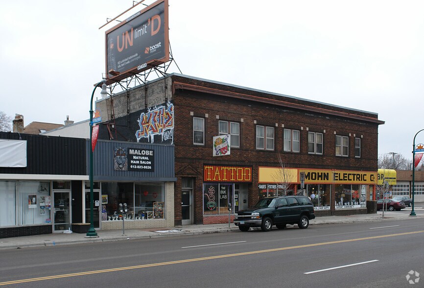 Building Photo - Lake Street