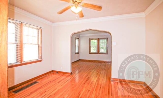 Building Photo - 2 Story 3 Bedroom 1 Bathroom home in the h...