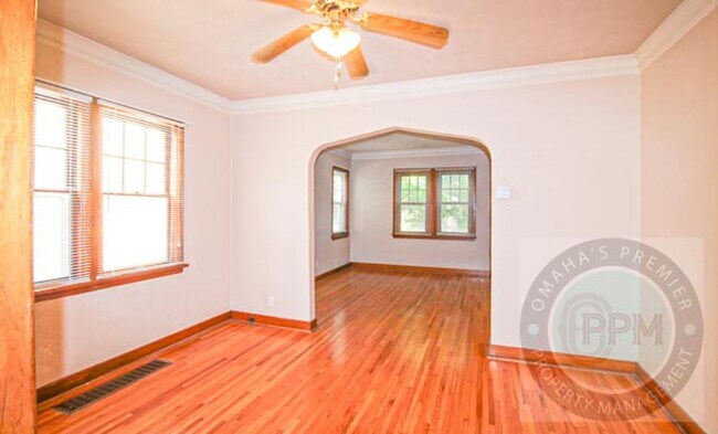 Building Photo - 2 Story 3 Bedroom 2 Bathroom home in the h...