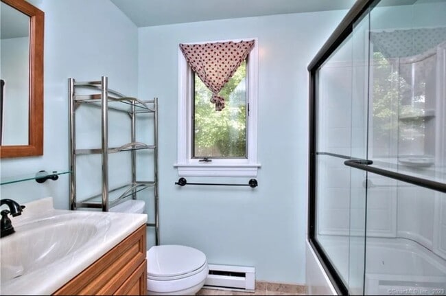 Building Photo - 23 Oakview Cir
