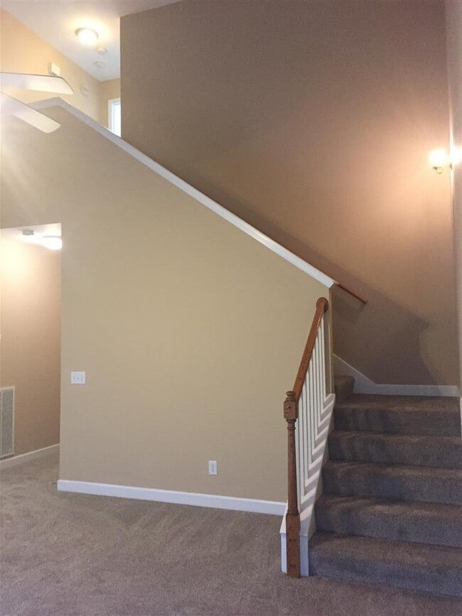 Building Photo - Large townhome near Percy Priest Lake