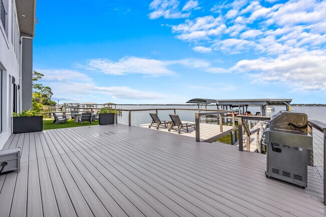 Building Photo - 2175 S Tropical Trail