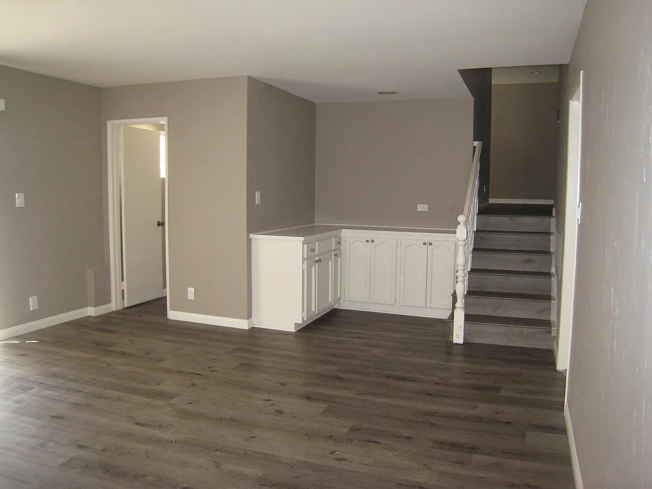 Building Photo - 4672 Edenvale Ave