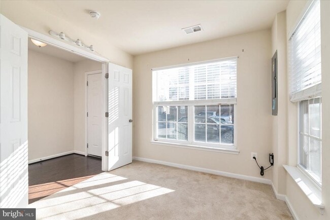 Building Photo - 12500 Rustic Rock Ln