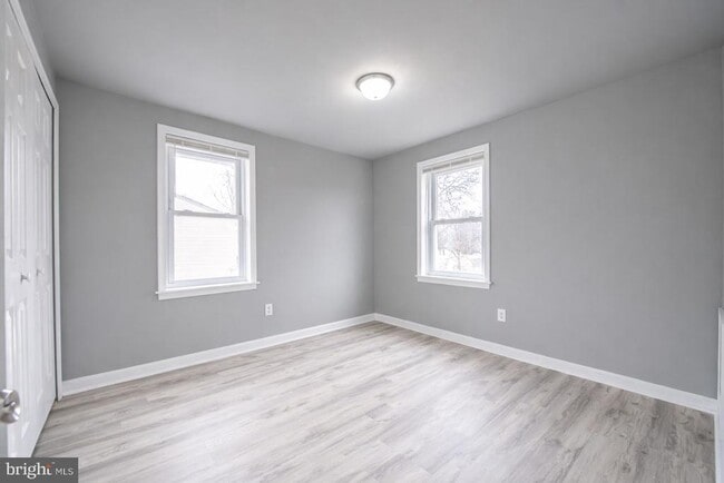 Building Photo - 306 Progress St