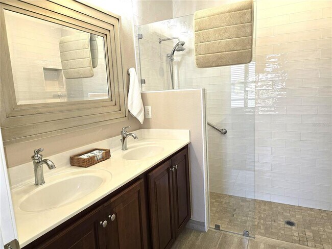 Building Photo - 5646 Sunset Falls Dr