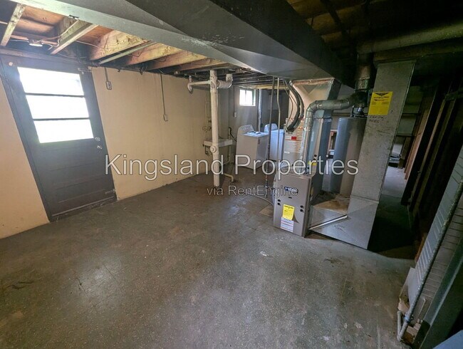 Building Photo - 936 Highmont Dr