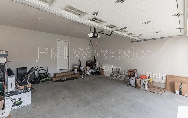 Building Photo - 1 Sourwood Cir