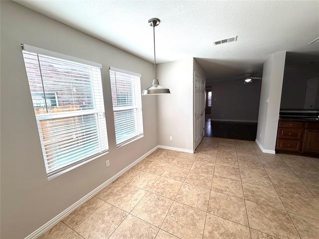 Building Photo - 2335 Bloomfield Dr