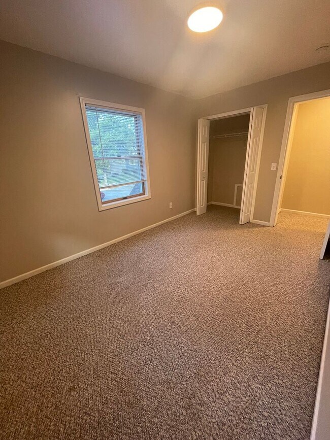 Building Photo - 230/232 Brookridge Ct.