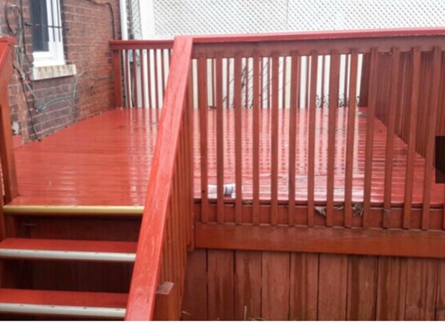 Building Photo - Charming brick duplex, lower unit ... Ask ...