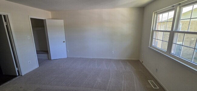 Building Photo - Beautiful 3BR Home in Lorton