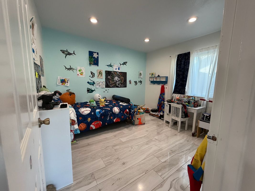 Building Photo - 1490 Sierra Madre Dr