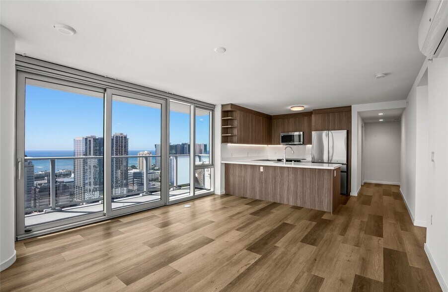 Building Photo - 1500 Rycroft St