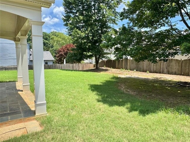 Building Photo - 230 Albrighton Ct