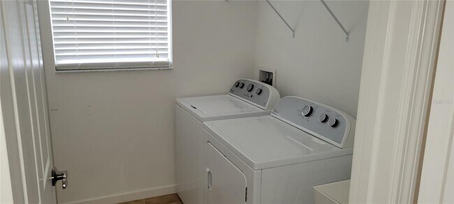 Building Photo - 16084 Shasta St