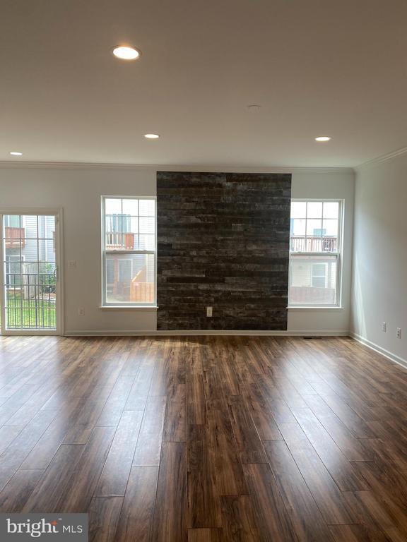 Building Photo - 107 Argyle Ct