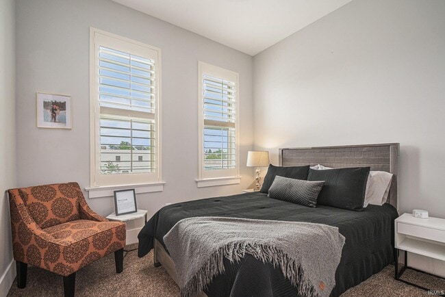 Building Photo - 112 S Niles Ave