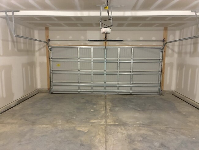 Building Photo - 240 Steel Springs Ln