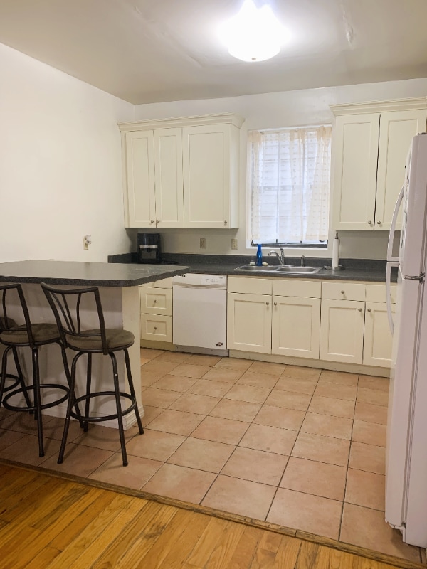 Building Photo - 7100 Zimpel St