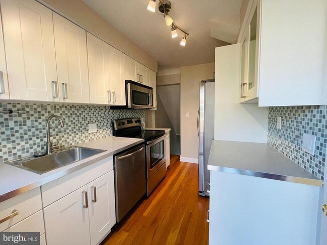 Building Photo - 4643 36th St S