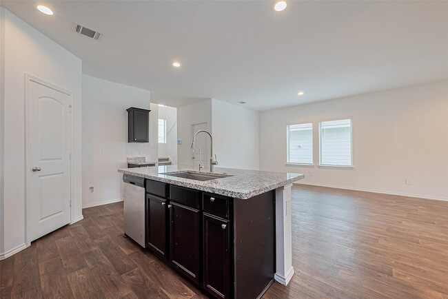 Building Photo - 12518 Pelican Bay Dr