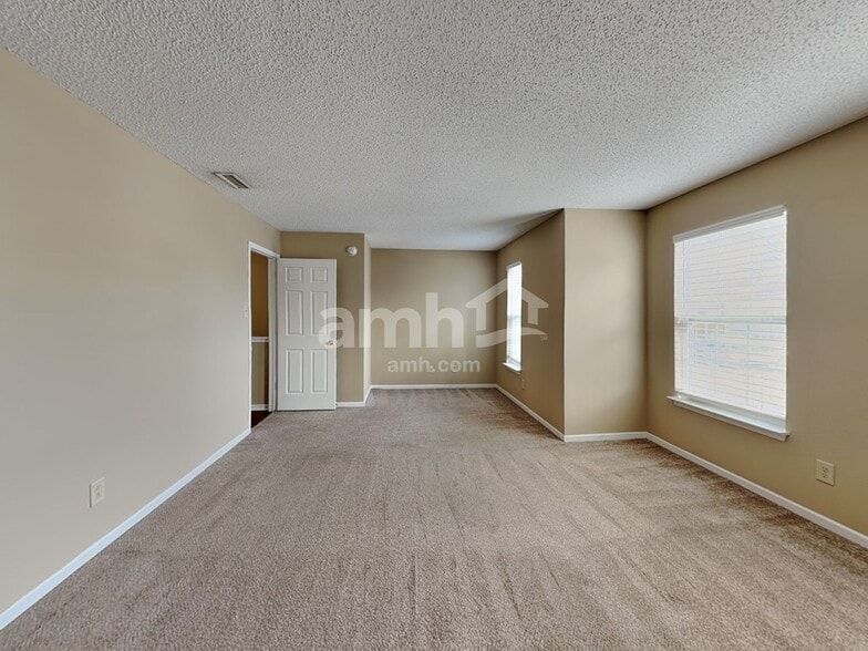 Building Photo - 13426 Allegiance Dr