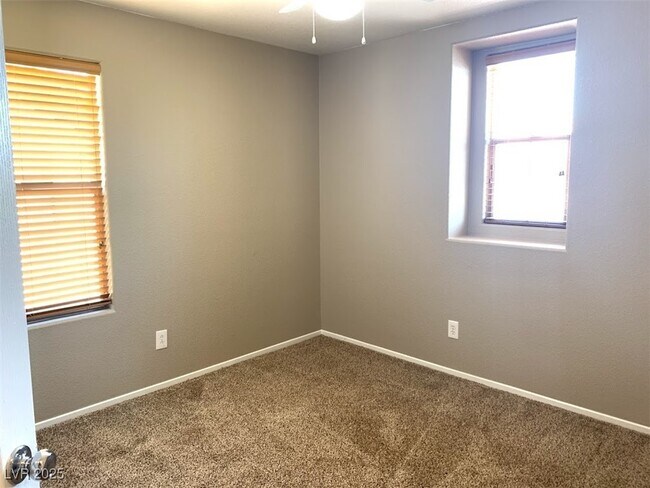 Building Photo - 10801 Cape Shore Ave