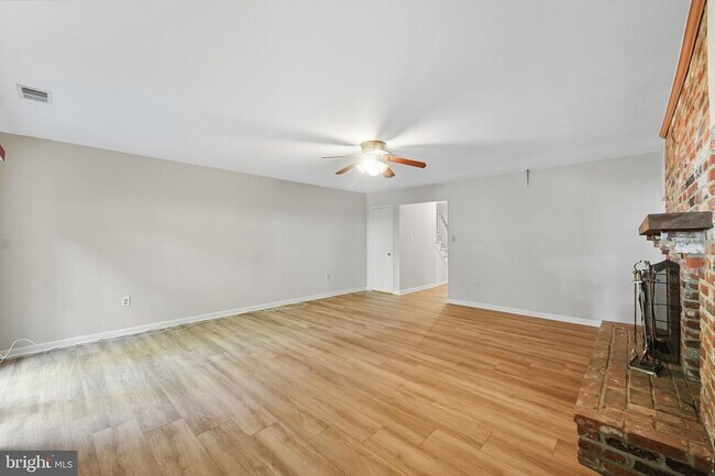 Building Photo - 7724 Bristol Square Ct