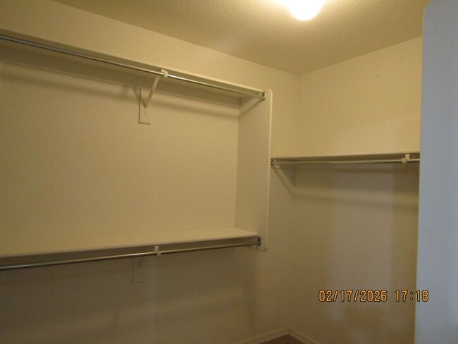 Building Photo - 4 Bedroom home gated community