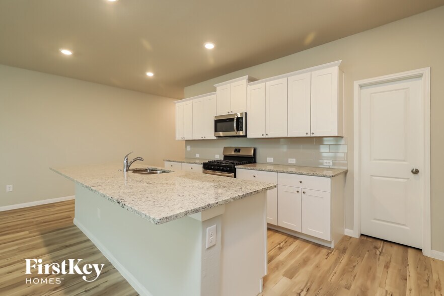 Building Photo - 6727 Hatchery Way