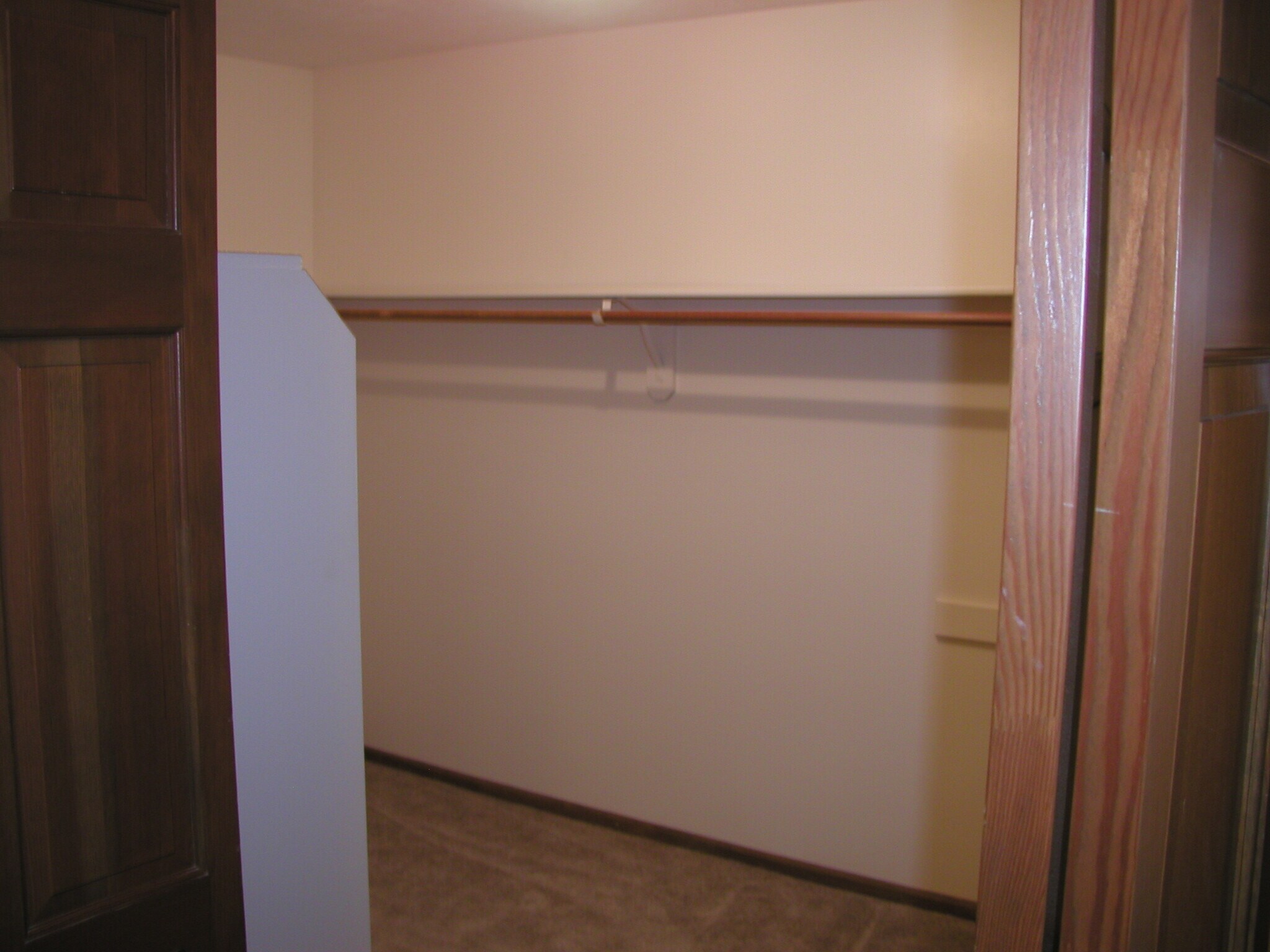 Walk-in Closet - 13305 Discovery Dr