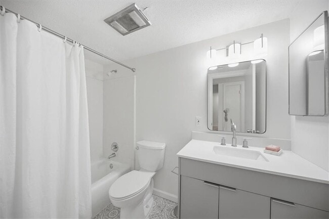 Building Photo - 26 Arpege Way NW