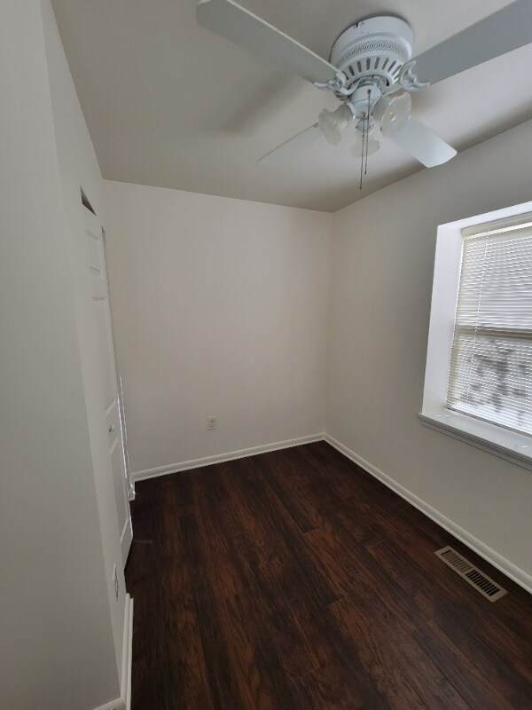 Building Photo - 815 Stoll St