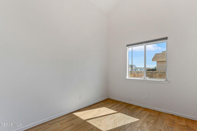Building Photo - 3936 Tierra Arena Dr