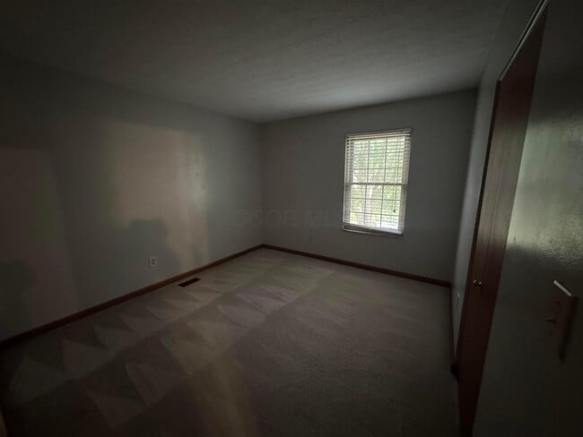 Building Photo - 2975 Stillmeadow Dr