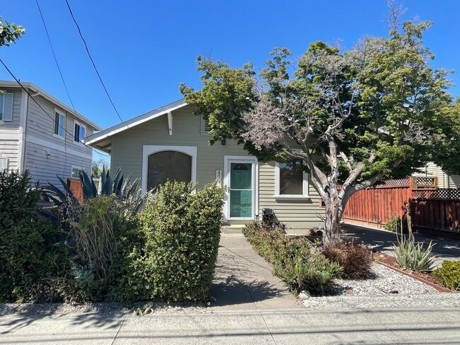 Building Photo - Nice Willow Glen Bungalow, Pet Friendly, 2...