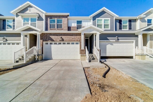 Primary Photo - 16168 Truss Blvd