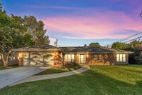 Building Photo - 6811 N Kenneth Ave