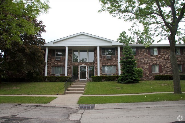 Primary Photo - 7635 W Wabash Ct