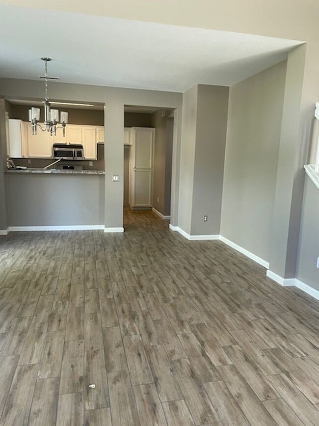 Building Photo - Pool and Spa