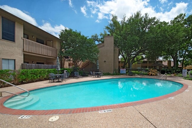 Building Photo - 5001 Lamonte Ln